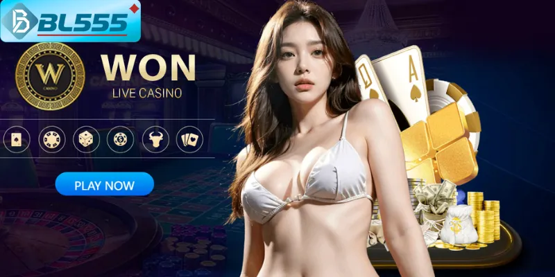 Casino BL555 - Sân Chơi Casino Trực Tuyến Đỉnh Cao 2025 Dealer live casino BL555 xinh đẹp phát bài baccarat